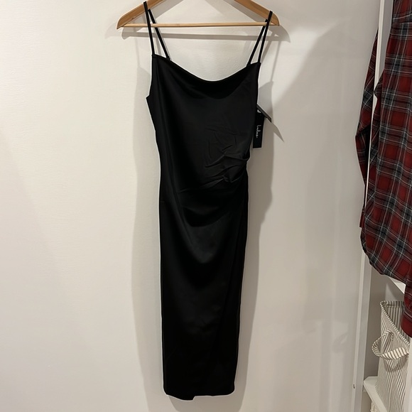 Lulu’s Elegant Black Satin Dress size XS NWT - Picture 2 of 4